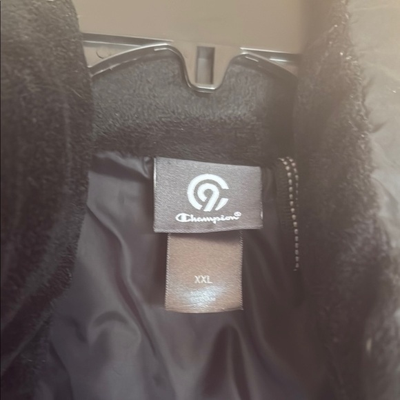 Champion Black Vest - Picture 4 of 6